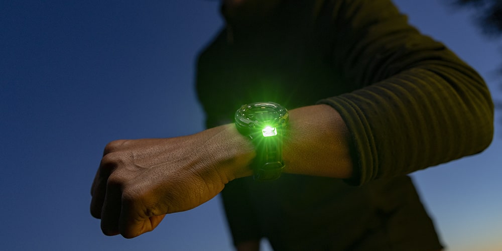 Garmin Instinct Crossover AMOLED led svitilna